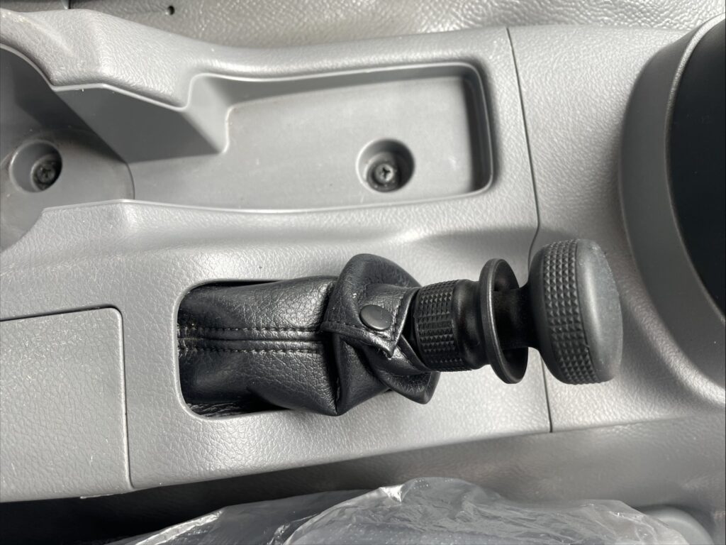 令和2年　デュトロ2トン平ワイドロング　オートマ　フル装備　走行6.7万キロ　車検1年付