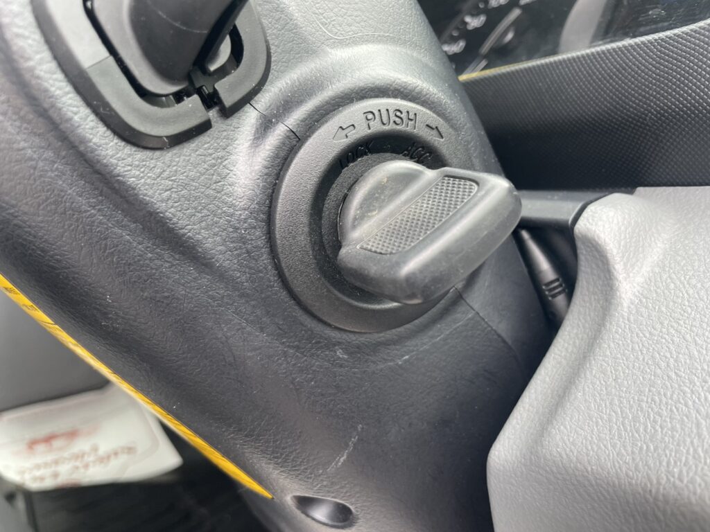 令和2年　デュトロ2トン平ワイドロング　オートマ　フル装備　走行6.7万キロ　車検1年付