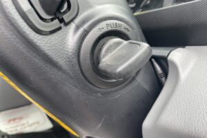 サムネイル: 令和2年　デュトロ2トン平ワイドロング　オートマ　フル装備　走行6.7万キロ　車検1年付