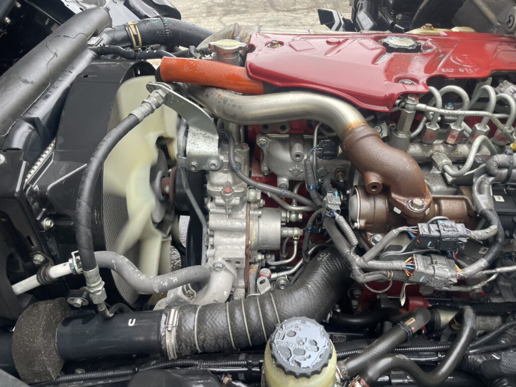 令和2年　デュトロ2トン平ワイドロング　オートマ　フル装備　走行6.7万キロ　車検1年付