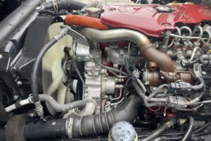 サムネイル: 令和2年　デュトロ2トン平ワイドロング　オートマ　フル装備　走行6.7万キロ　車検1年付