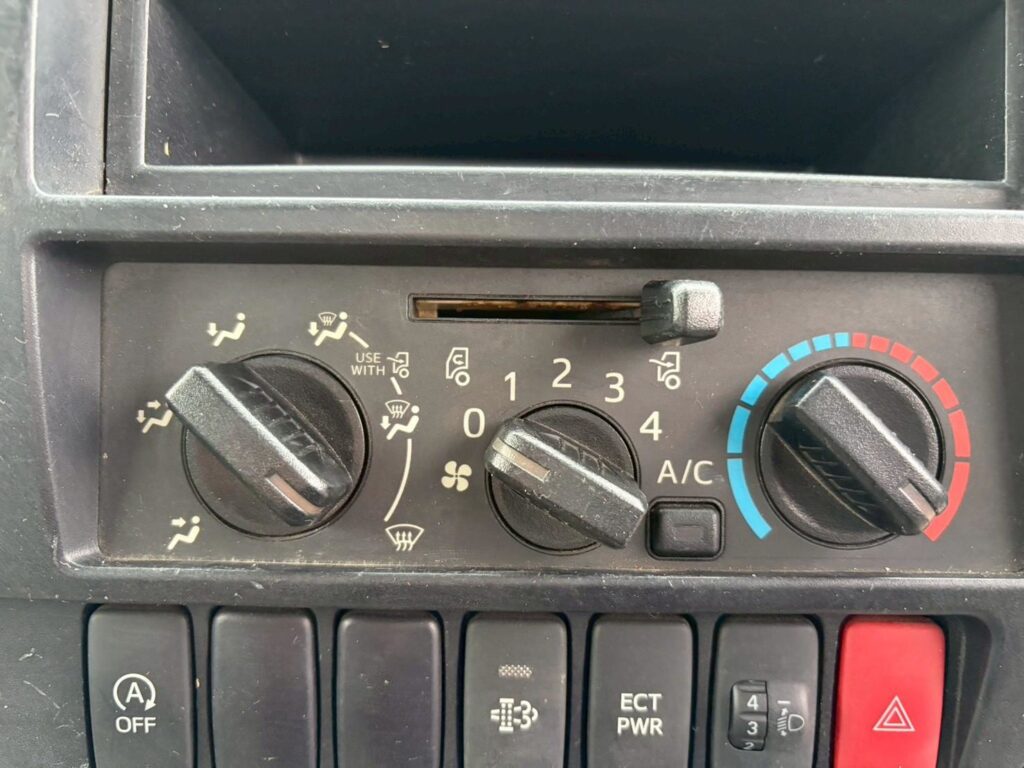 【★北見店★】【平成25年式】日野デュトロ2t平　ワイドロング　【お問い合わせは北見店へ～TEL0157-57-7166～】