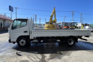 サムネイル: 令和2年　アトラス2トン平ロング4WD　車検令和8年12月　走行16.4万キロ　特殊シフト