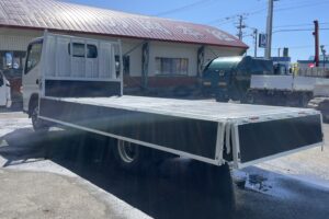 サムネイル: 令和2年　アトラス2トン平ロング4WD　車検令和8年12月　走行16.4万キロ　特殊シフト