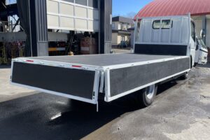 サムネイル: 令和2年　アトラス2トン平ロング4WD　車検令和8年12月　走行16.4万キロ　特殊シフト