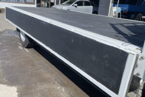 サムネイル: 令和2年　アトラス2トン平ロング4WD　車検令和8年12月　走行16.4万キロ　特殊シフト