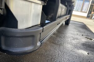 サムネイル: 令和2年　アトラス2トン平ロング4WD　車検令和8年12月　走行16.4万キロ　特殊シフト