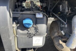 サムネイル: 令和2年　アトラス2トン平ロング4WD　車検令和8年12月　走行16.4万キロ　特殊シフト