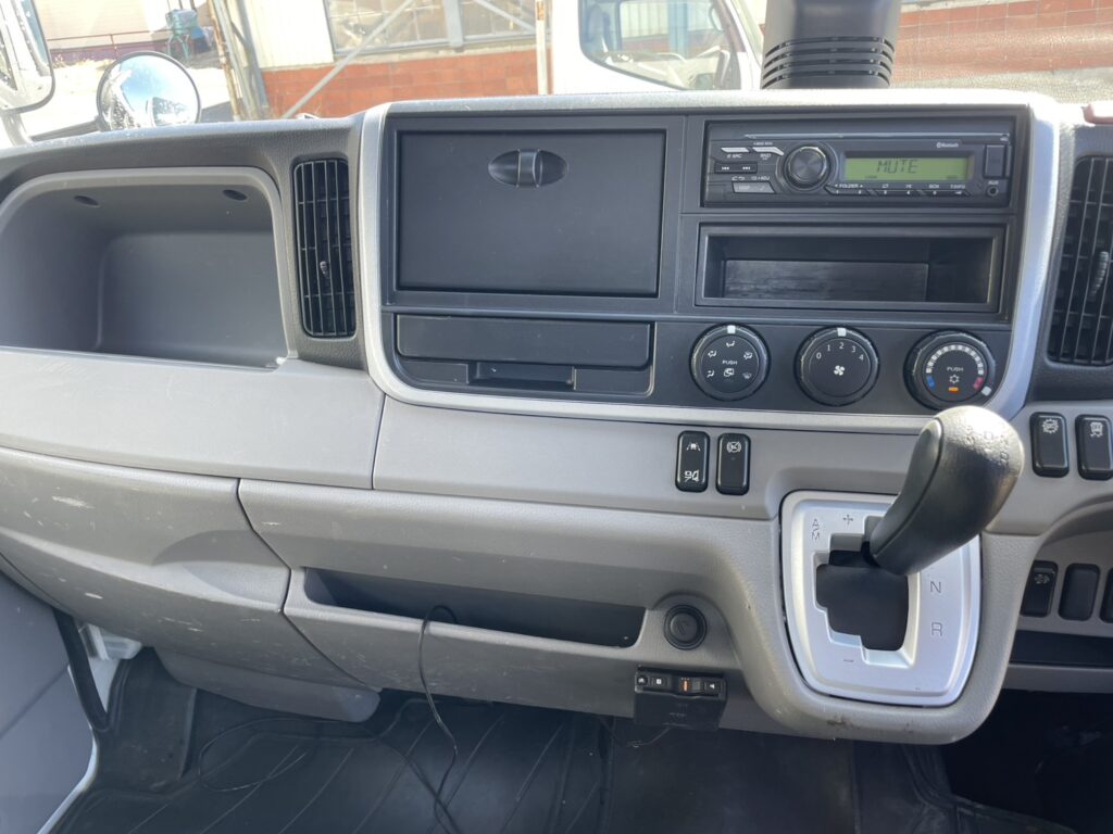 令和2年　アトラス2トン平ロング4WD　車検令和8年12月　走行16.4万キロ　特殊シフト