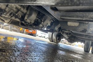 サムネイル: 令和2年　アトラス2トン平ロング4WD　車検令和8年12月　走行16.4万キロ　特殊シフト