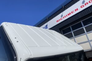 サムネイル: 令和2年　アトラス2トン平ロング4WD　車検令和8年12月　走行16.4万キロ　特殊シフト