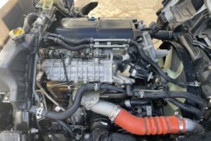 サムネイル: 令和2年　アトラス2トン平ロング4WD　車検令和8年12月　走行16.4万キロ　特殊シフト