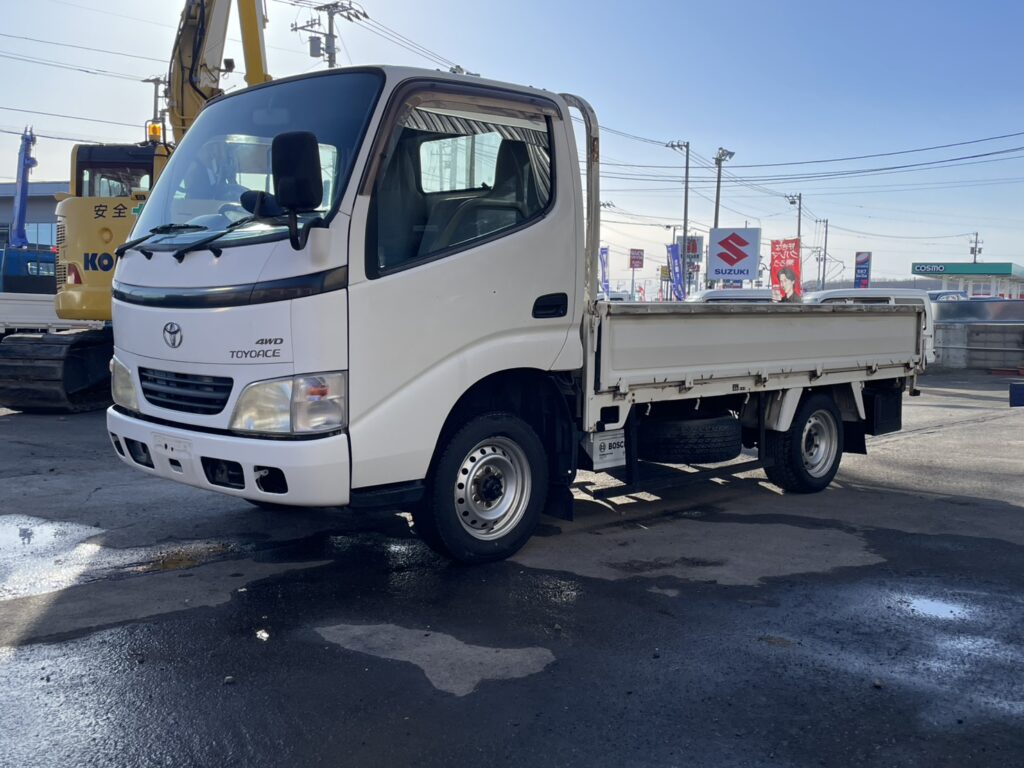 平成13年　トヨエース1.1トン平４WD　エアコン　パワステ　5MT　車検1年付