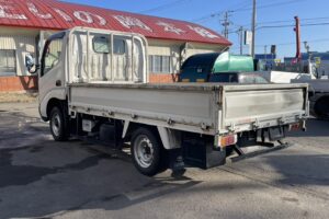 サムネイル: 平成13年　トヨエース1.1トン平４WD　エアコン　パワステ　5MT　車検1年付