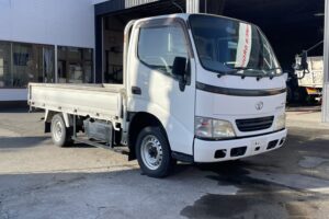 サムネイル: 平成13年　トヨエース1.1トン平４WD　エアコン　パワステ　5MT　車検1年付