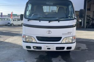サムネイル: 平成13年　トヨエース1.1トン平４WD　エアコン　パワステ　5MT　車検1年付