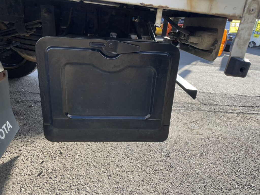 平成13年　トヨエース1.1トン平４WD　エアコン　パワステ　5MT　車検1年付