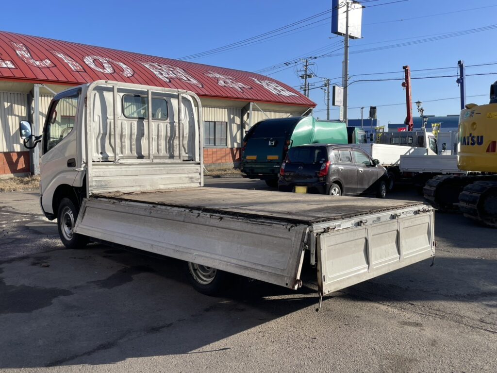 平成13年　トヨエース1.1トン平４WD　エアコン　パワステ　5MT　車検1年付