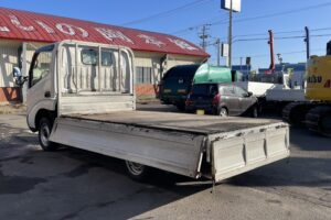 サムネイル: 平成13年　トヨエース1.1トン平４WD　エアコン　パワステ　5MT　車検1年付