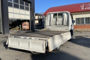 サムネイル: 平成13年　トヨエース1.1トン平４WD　エアコン　パワステ　5MT　車検1年付