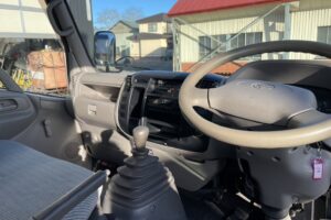 サムネイル: 平成13年　トヨエース1.1トン平４WD　エアコン　パワステ　5MT　車検1年付