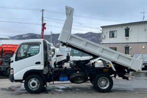 サムネイル: 【★北見店★】【平成16年式】トヨタ　ダイナ４トンダンプ