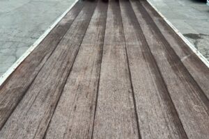 サムネイル: 平成25年　三菱　キャンター　4.45トン平ワイド超々ロング　MTモード付AT・走行2.7万Km！（車検1年付）