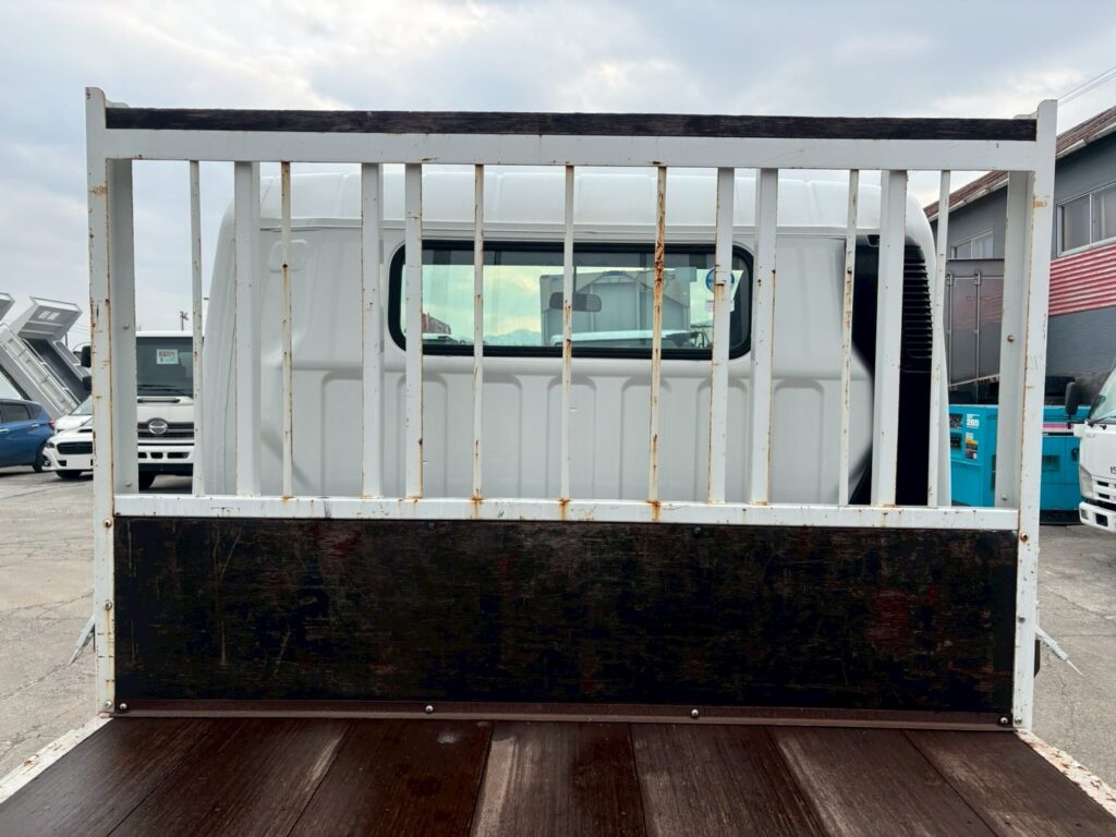 平成25年　三菱　キャンター　4.45トン平ワイド超々ロング　MTモード付AT・走行2.7万Km！（車検1年付）