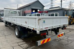 サムネイル: 平成25年　三菱　キャンター　4.45トン平ワイド超々ロング　MTモード付AT・走行2.7万Km！（車検1年付）