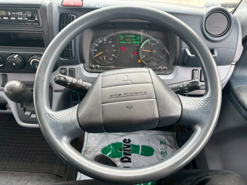 平成25年　三菱　キャンター　4.45トン平ワイド超々ロング　MTモード付AT・走行2.7万Km！（車検1年付）