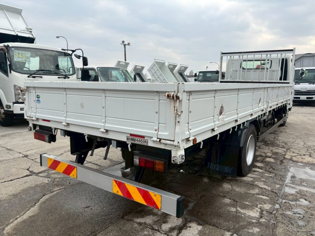 平成25年　三菱　キャンター　4.45トン平ワイド超々ロング　MTモード付AT・走行2.7万Km！（車検1年付）