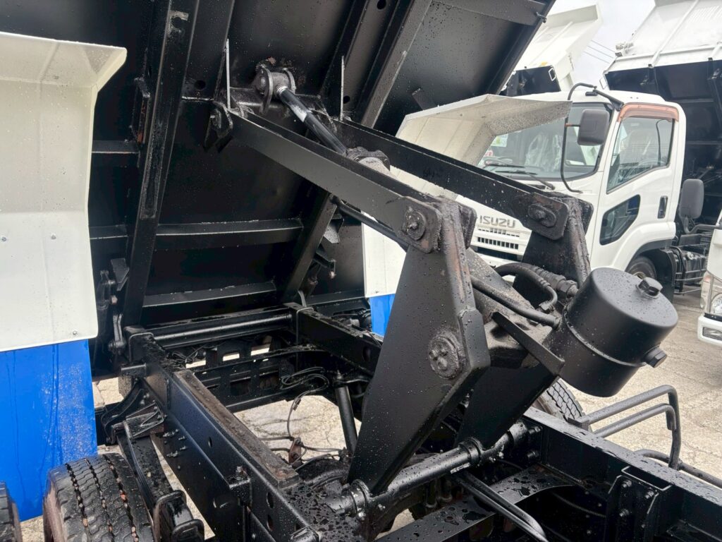 平成26年　日野　レンジャー　４トン深ダンプ　土砂禁（車検令和９年４月）