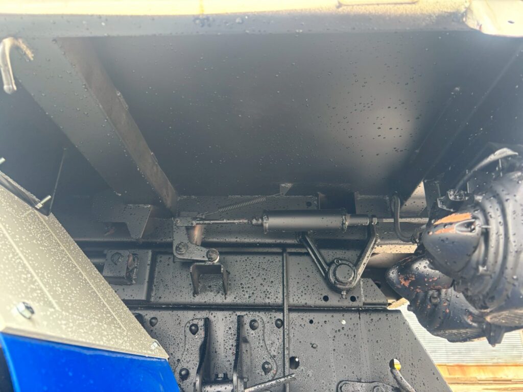 平成26年　日野　レンジャー　４トン深ダンプ　土砂禁（車検令和９年４月）