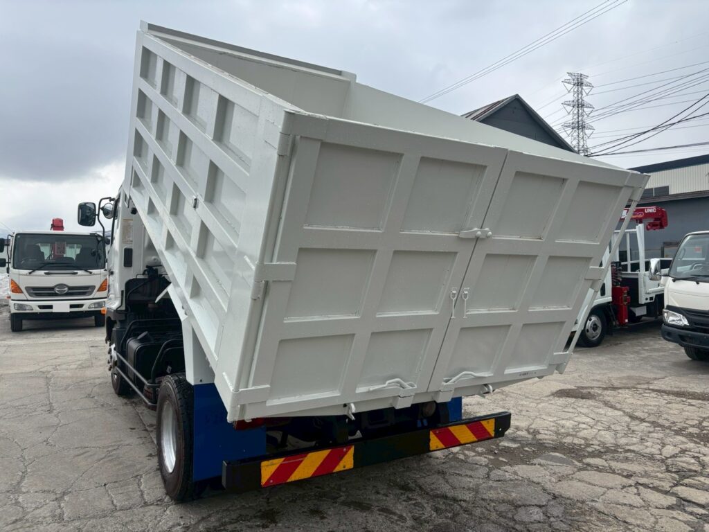 平成26年　日野　レンジャー　４トン深ダンプ　土砂禁（車検令和９年４月）