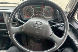 サムネイル: 平成26年　日野　レンジャー　４トン深ダンプ　土砂禁（車検令和９年４月）