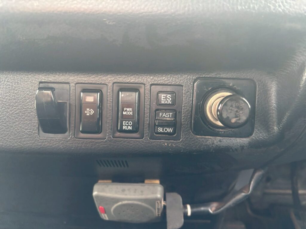 平成26年　日野　レンジャー　４トン深ダンプ　土砂禁（車検令和９年４月）