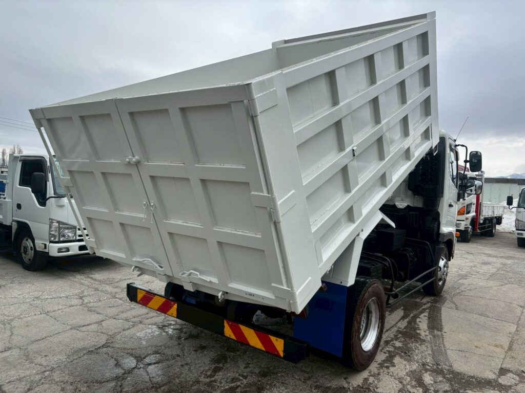 平成26年　日野　レンジャー　４トン深ダンプ　土砂禁（車検令和９年４月）