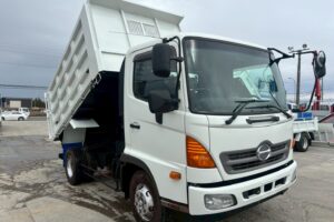 サムネイル: 平成26年　日野　レンジャー　４トン深ダンプ　土砂禁（車検令和９年４月）