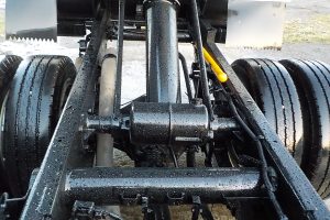 サムネイル: 平成17年　キャンター 3ｔダンプ　★3方開き
