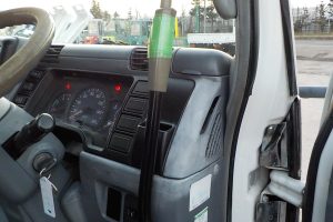 サムネイル: 平成17年　キャンター 3ｔダンプ　★3方開き