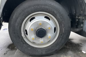 サムネイル: 平成20年　ファイター４トンダンプ　コボレーン　三方開き　車検1年付